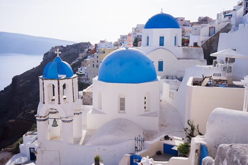 santorini-houses-a