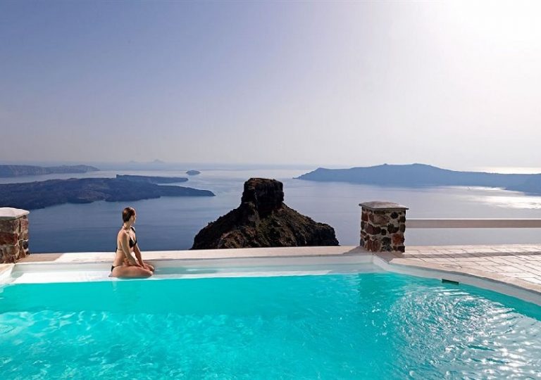 Top 10 Things That Will Make You Love Santorini