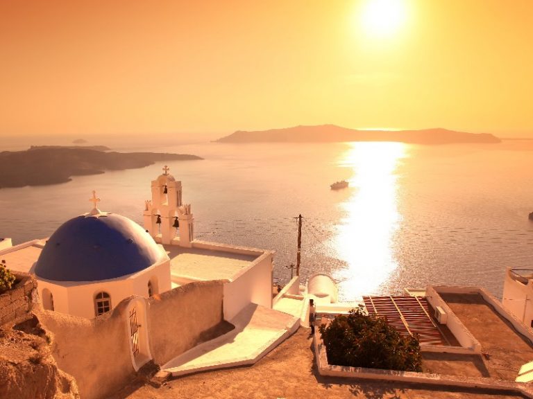 Best Places in Santorini for the Perfect Sunset