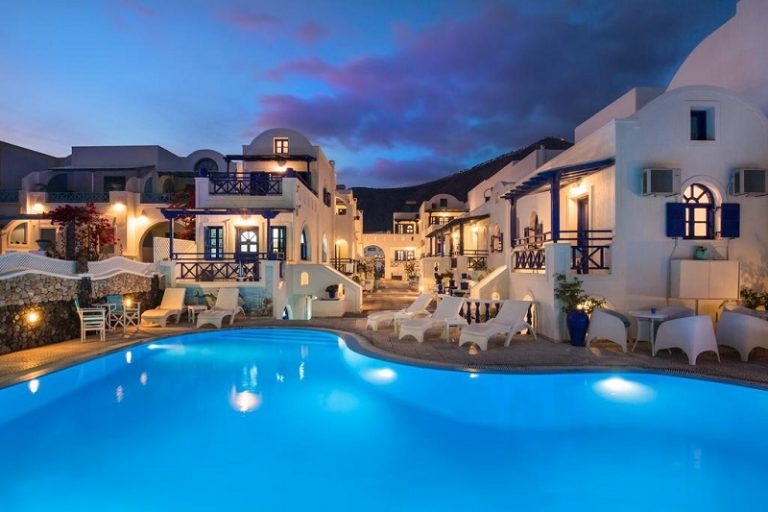 Top 10 Low Budget Hotels in Santorini