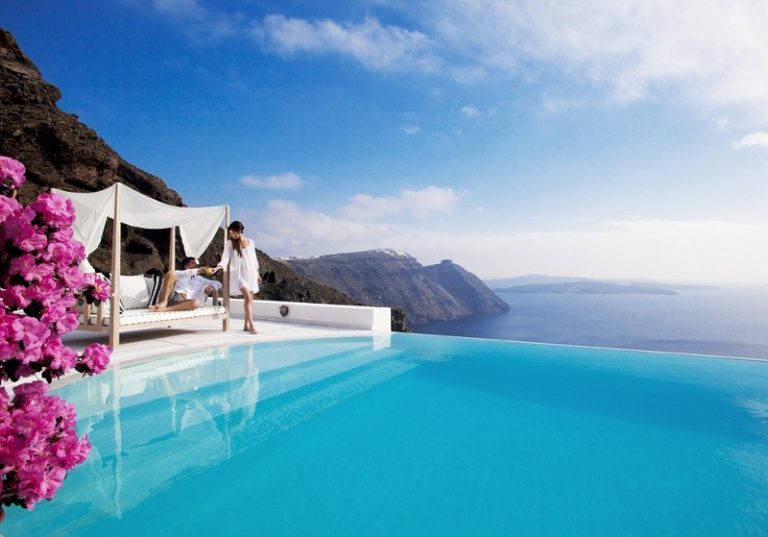 Top 10 Hotels in Santorini