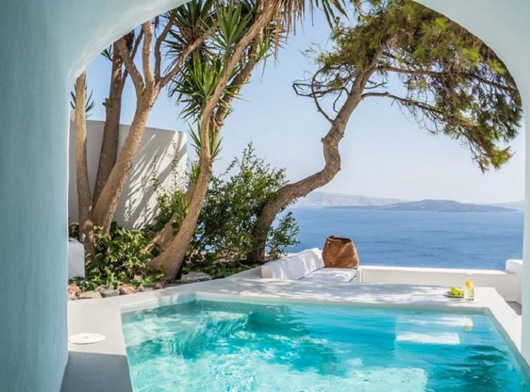 Top 10 Private Villas in Santorini