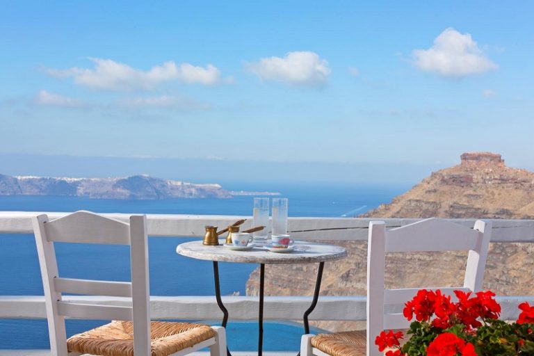 The 10 Best Breakfast Restaurants in Santorini