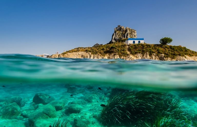 10 Sensational Locations to Visit in Greece This Summer